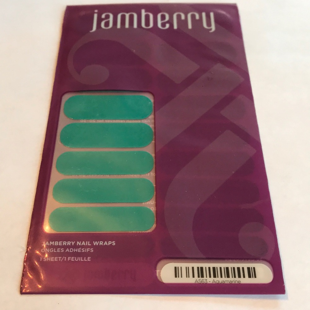 5/$10 Aquamarine jamberry nail wrap